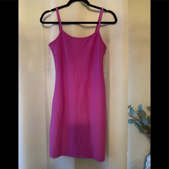 Dresses & Skirts - Magenta dress